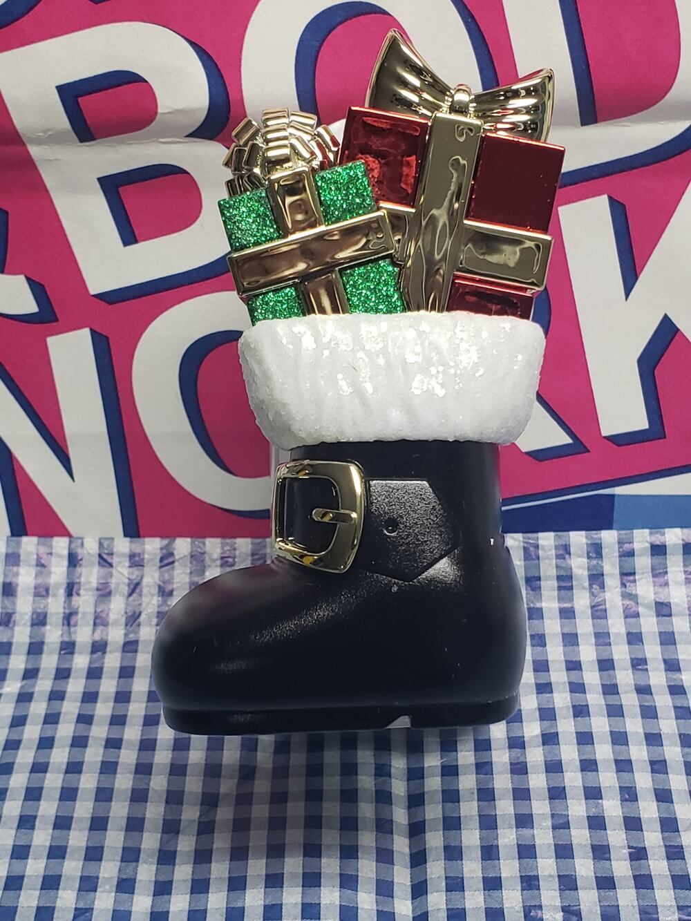 BBW Santa's Boot Carrying Presents Wallflower Fragrance Plug In Home Decor